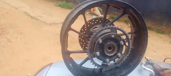 Roda traseira da mt 09 