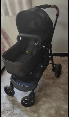 Desapego carrinho de bebê Moisés 