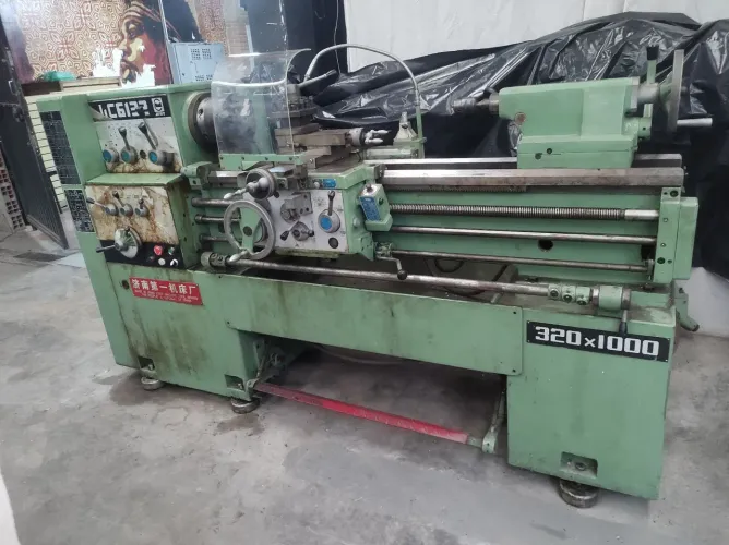 Torno mecânico JC612