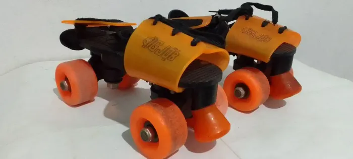 Patins Big Job década de 80 90 quatro rodas ajustável com freio