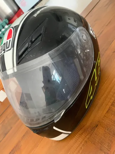 vendo capacete semi novo K-3 AGV