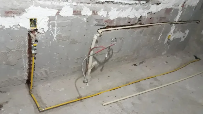 Tubulação de gás e água quente 
