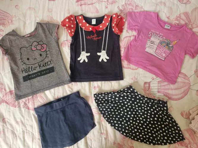 Lote de Roupas Infantis - Tamanho 3- Minnie, Hello Kitty e Unicórnio