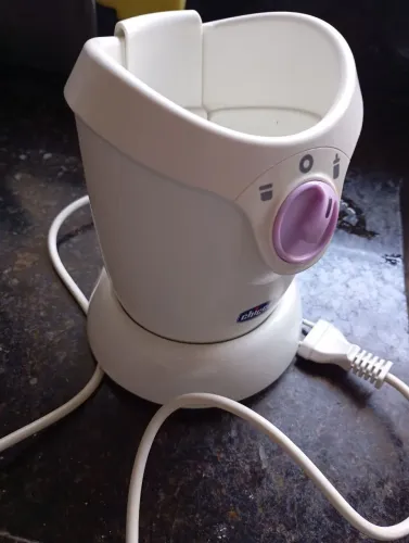 Vendo aquecedor de mamadeira, com adaptador de ligar no carro