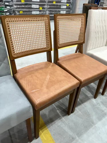 Cadeiras Alto Padrão em Rattan (Cada)