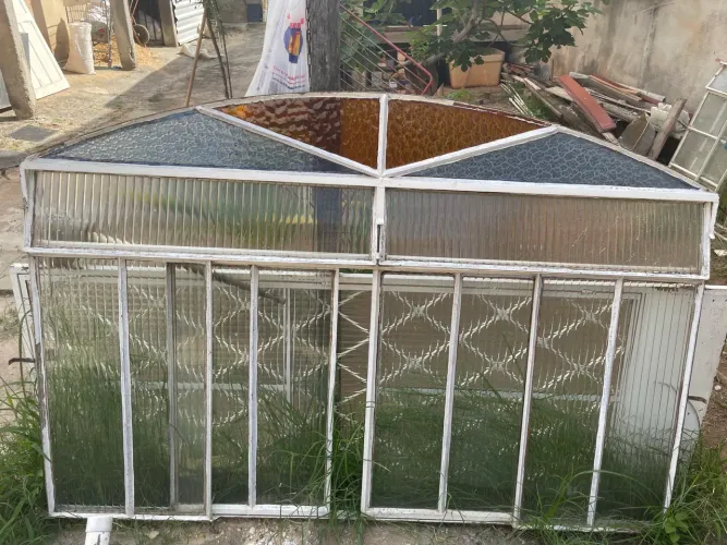 Janelão de ferro e vidro 