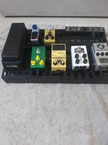 Vendo set de pedais com pedalboard e bag, Novos.