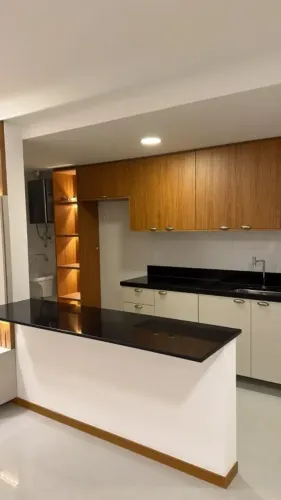 Imóvel para aluguel possui 130 metros quadrados com 3 quartos em Itapuã - Vila Velha - ES
