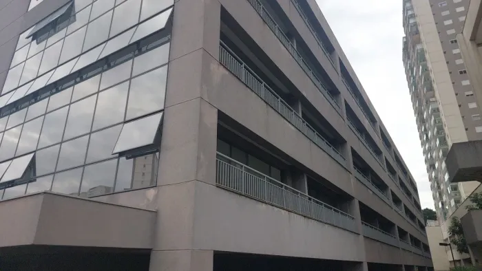 Contrata Pedreiro e Ajudante!