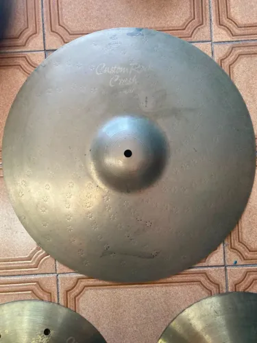 Prato Zildjian Custom Rock Crash 18" (45 cm) - Made in USA
