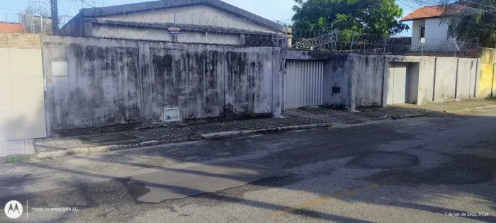 Casa com terreno