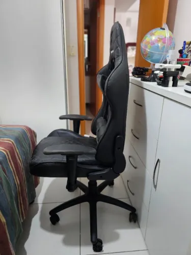 Cadeira Gamer Thunderx3 TGC12 Preta com Encosto Reclinável e Apoio Lombar