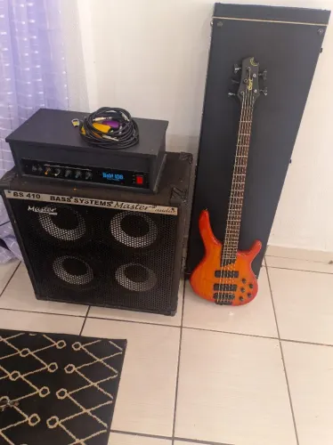 Baixo Cort 5 Cordas + Cubo Master Audio 4x10