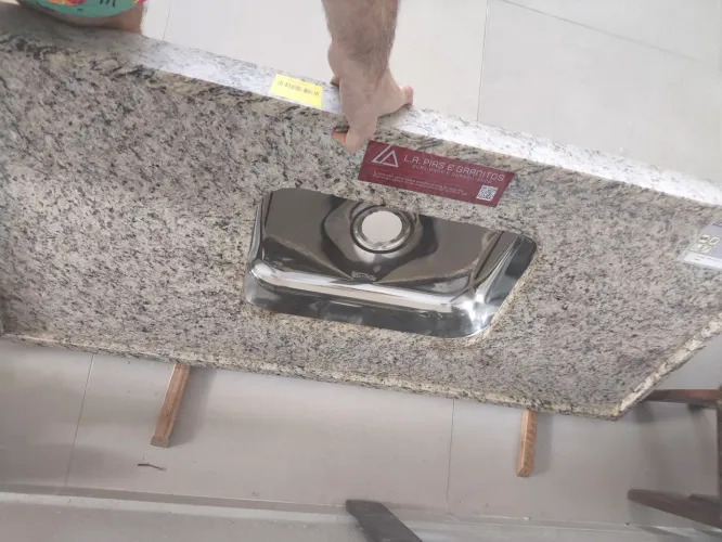 Tampo de granito para pia de cozinha