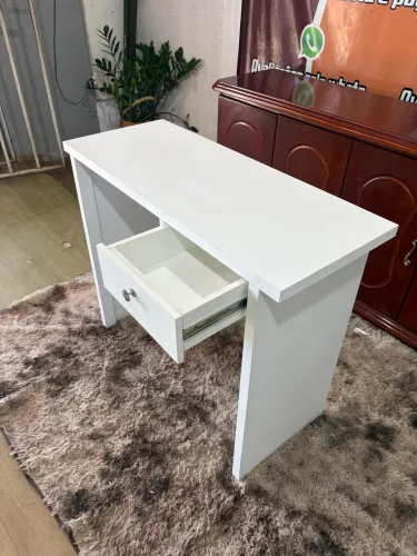 Mesa para estudo ótima ( entrego)