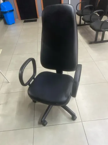 Cadeira escritório giratória