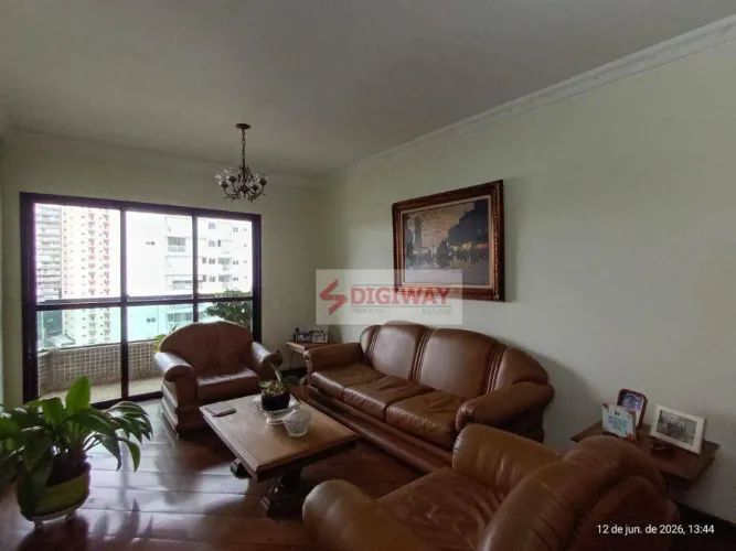 Apartamento com 3 quartos sendo 1 suíte, 2 vagas de garagem, à venda, 134 m² por R$ 1.090.
