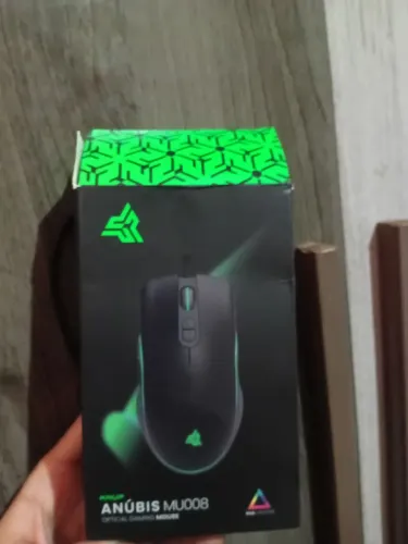 Mouse gamer novo 3 dias de uso tem nota fiscal, só vou vender porque tenho outro igual