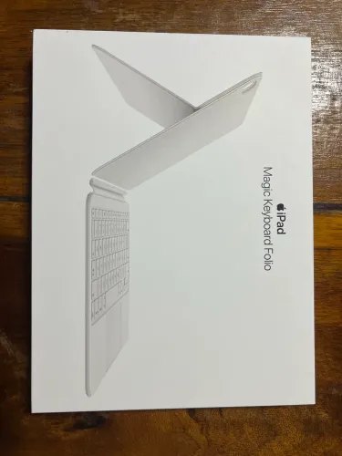 Magic Keyboard Folio para iPad (10ª geração) - Apple Original