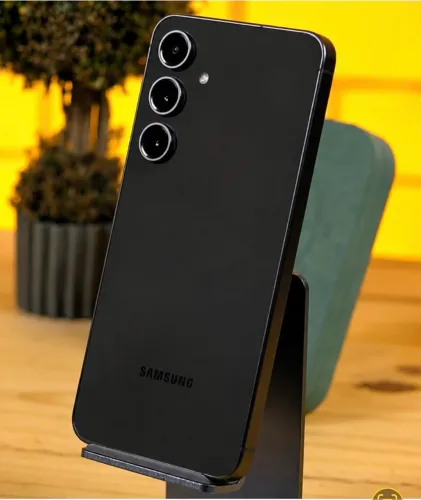 Galaxy S24 FE impecável sem marcas de uso