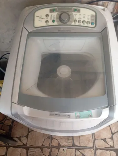 Máquina lavar Eletrolux 220 Defeito intermitente