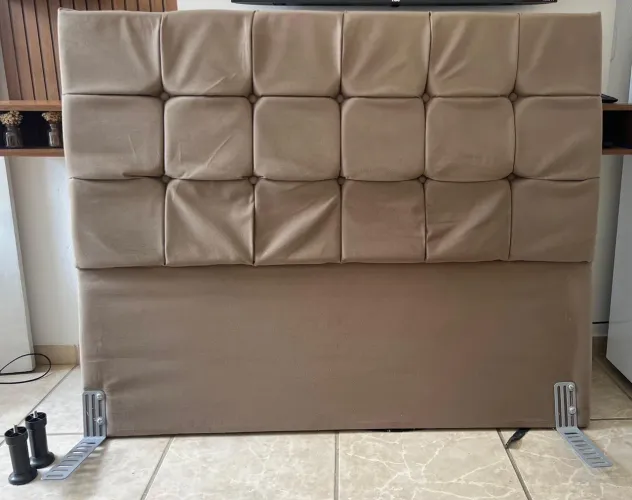 Vende-se cabeceira para cama de casal