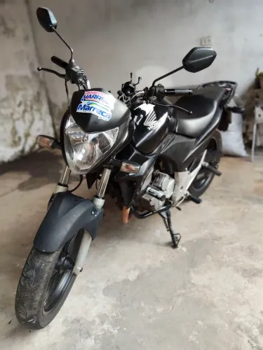 CB 300r  pronta para rodar, motor de partida novo, bateria nova na garantia