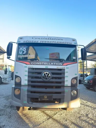 VOLKSWAGEN 31.320 6X4 2009