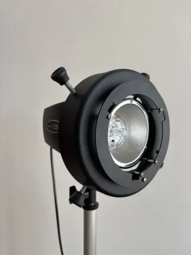 Flash Godox Mini Master K-150a com adaptador bowens