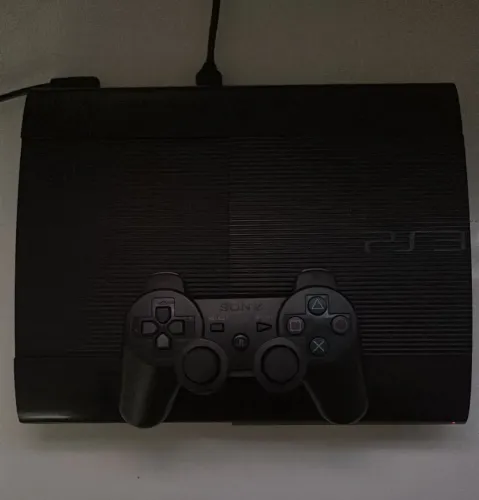 PS3 desbloqueado super slim com 2 controles