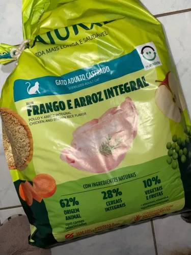 Ração Guabi Gatos Castrados Adultos Frango e Arroz Integral