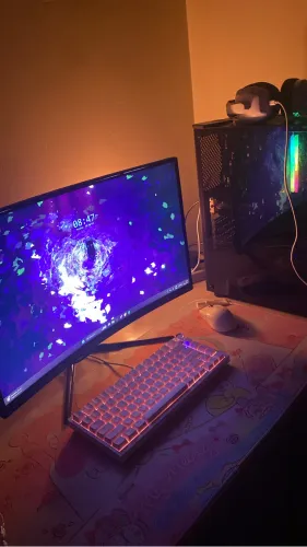 Monitor PICHAU 120HZ curvo