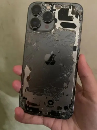 iPhone 13 pro Max ( Leia)