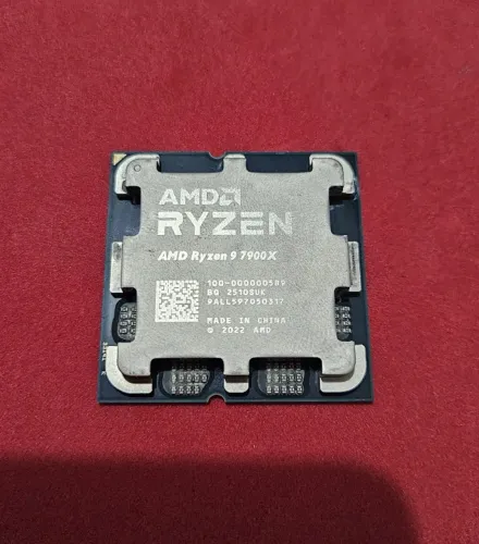 Processador AMD Ryzen 9 7900X, 12-Core, 24-Threads, 4.7GHz (5.6GHz Turbo), Cache 76MB, AM5
