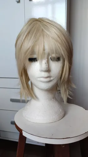 Peruca Loira curta - ideal para cosplays de alta qualidade! 