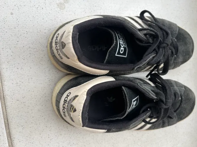 Tênis adidas tamanho 41, aceito oferta