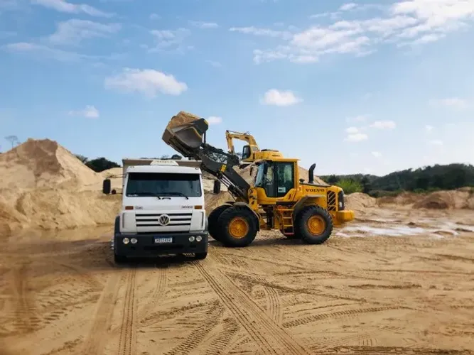 Areia de qualidade com entrega rápida
