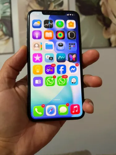 iPhone 11 PRO MAX 256 GB todo original R$950 