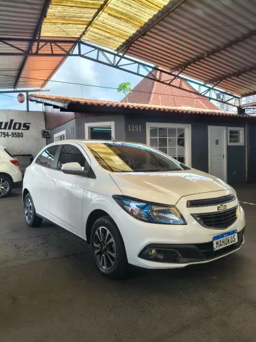 Chevrolet Onix Hatch LTZ 1.4 8V Flex Power Aut. 4P 2016