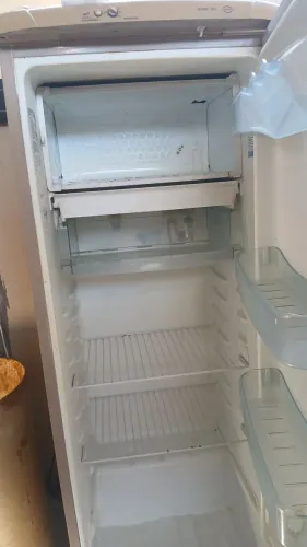 Geladeira bem conservada segundo dono nuncaechida toda original