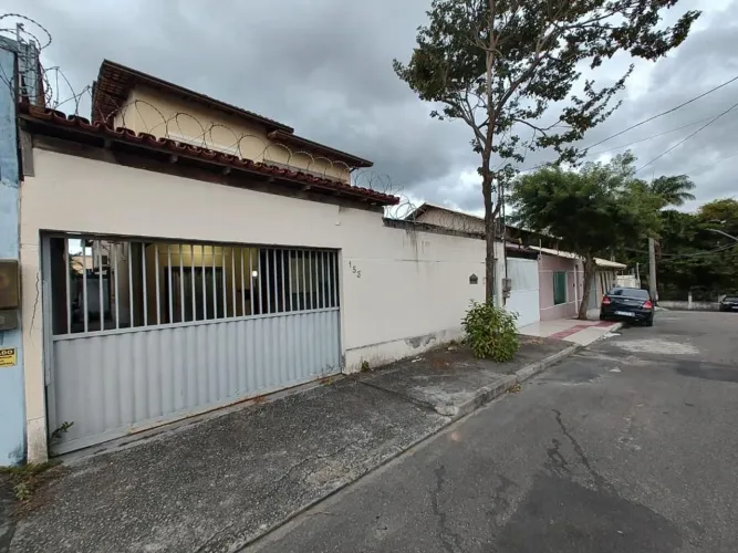 Casa 4 quartos em Colina de Laranjeiras