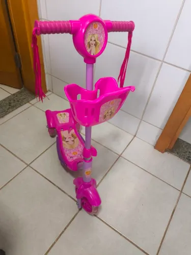 Patinete infantil das princesas 