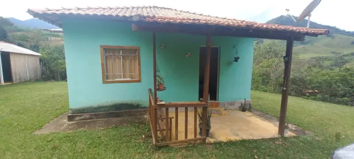 Um Encanto de Chácara com 837m², Ótima Localização no Bairro Água Limpa, Delfim Moreira/MG