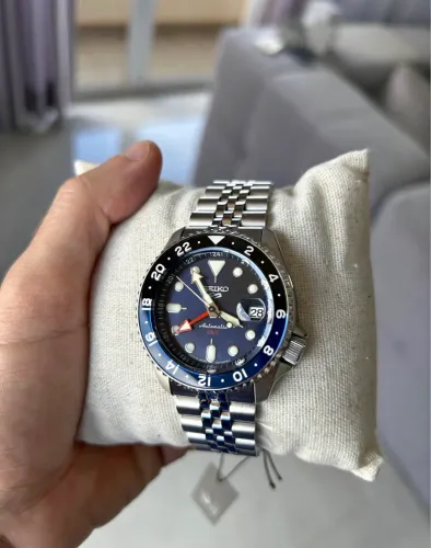 Seiko 5 sports GMT azul Batman