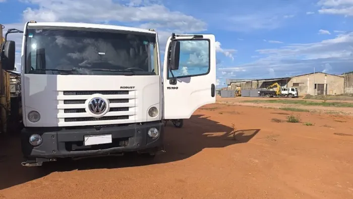 VW 13.190 Constellation Munck MASAL 12.000 kg/m Cabine 4 Lugares