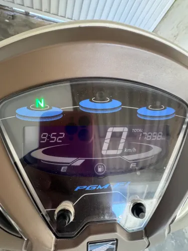 Biz 2023 único dono pneus novos