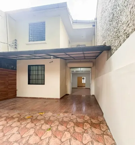 ALUGO PONTO COMERCIAL COM 100M² ÓTIMA LOCALIZAÇÃO - NAZARÉ