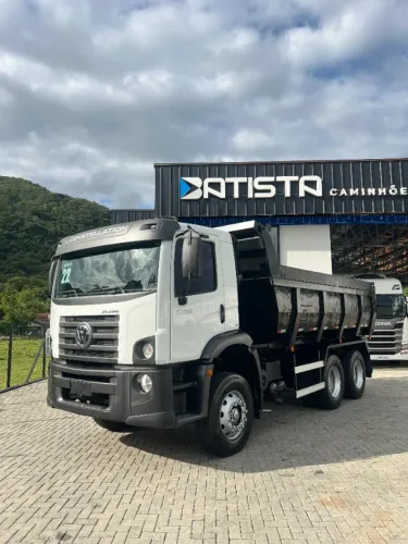 Vw 26-280 Constellation 6x4 -  basculante Versátil de 12m³
