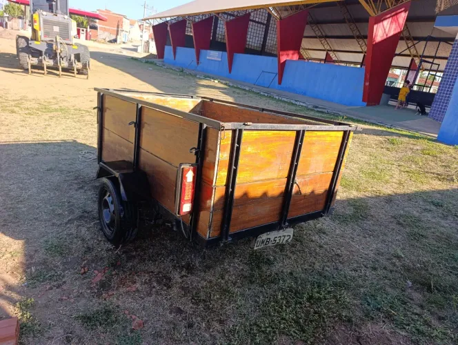 Vendo carrocinha para veiculo