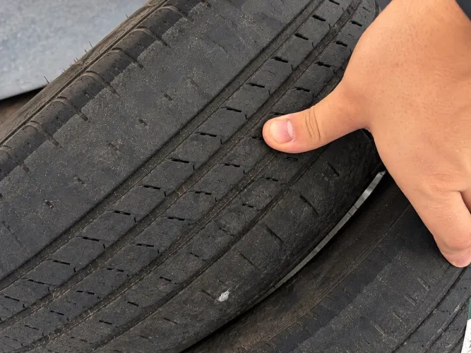 Dois Pneus Winrun 185/60 R15